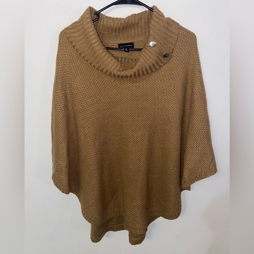 I.N. Studio Light Brown Sweater Poncho Size Small